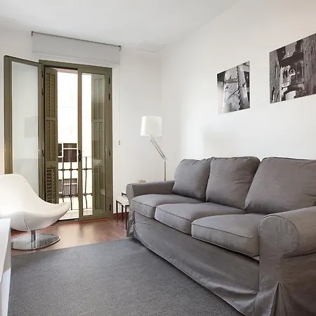 Blackandwhitehome Montjuïc-Fira Barcelona Room photo